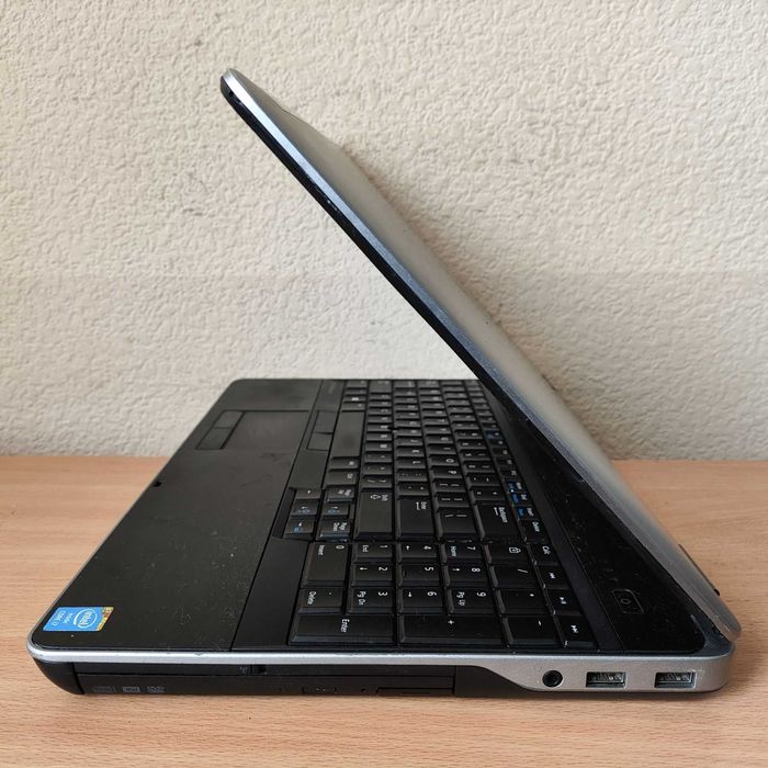 Універсальний Dell Latitude E6540 15.6 FHD i7-4610M/8GB/256SSD/HD4600