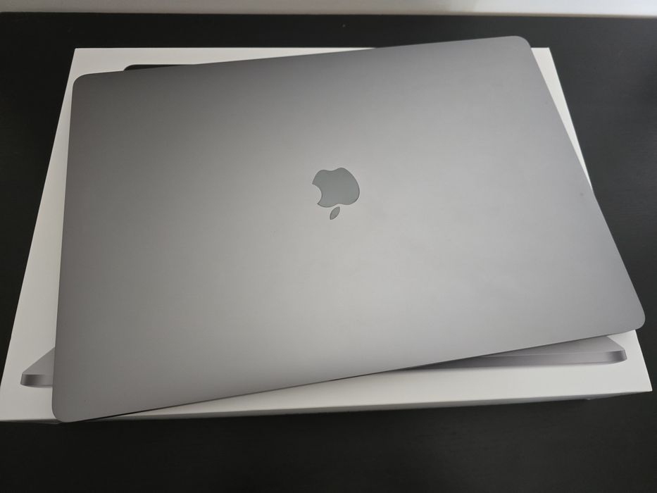 MacBook Pro 16" intel i9