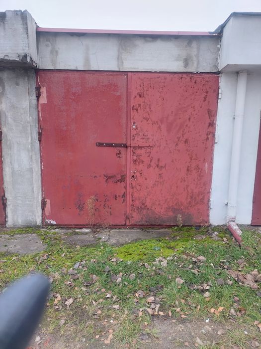 Garaż murowany szeregowiec
