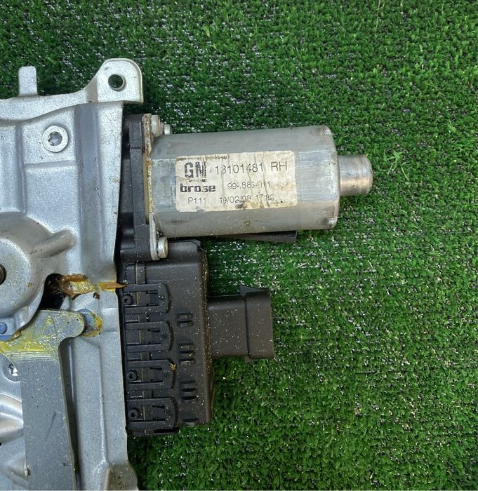 Склопідйомник електричний та механічний Opel Astra H Zafira B