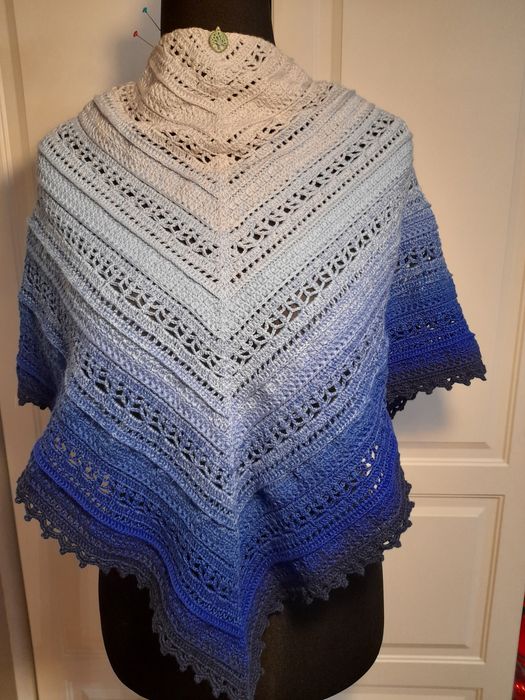 Chusta na szydełku rękodzieło prezent