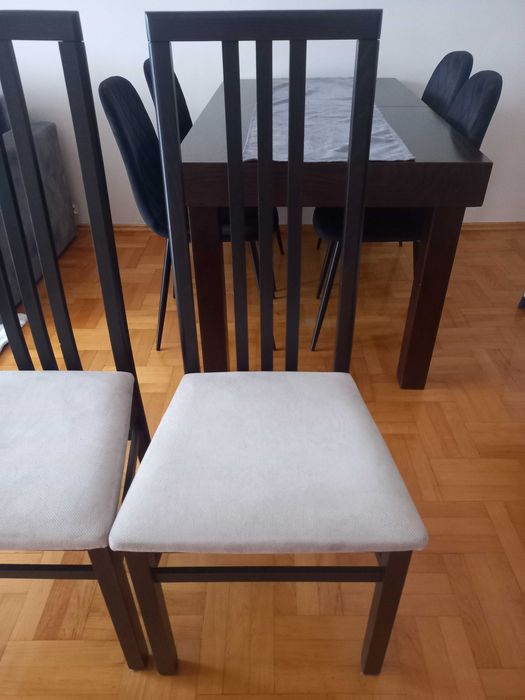 Krzesła do salonu