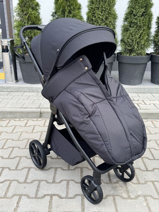 Прогулянкова коляска CARRELLO Bravo Carbon CRL-5530 (Карело Карбон)