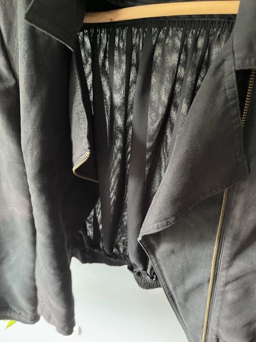 Czarna kurtka damska krótka klasyczna Basic rozmiar L