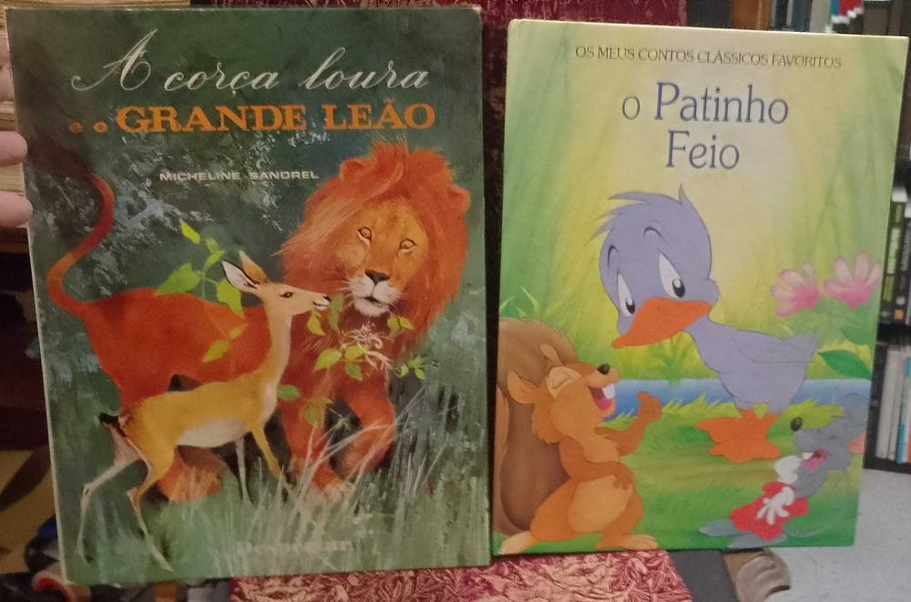O Patinho Feio / A Corça Loura e o Grande Leão 2 Livros