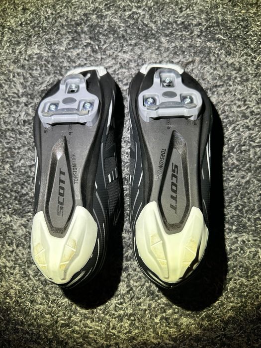 Sapatos Scott 40
