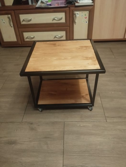 Stolik nocny w stylu loft