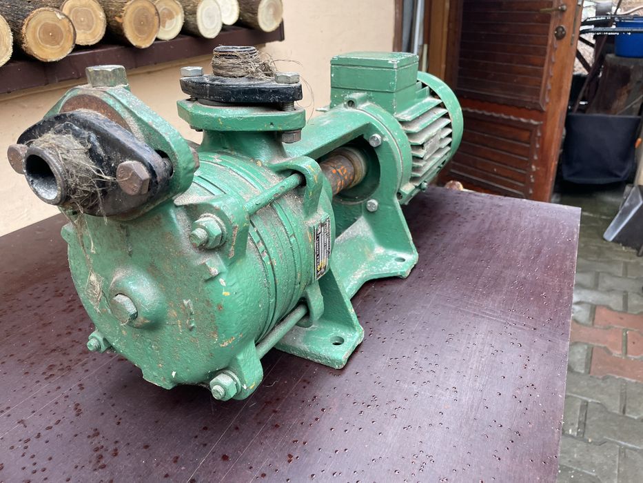 Sprzedam pompę z silnikiem do hydrofora