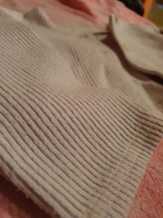 Bolerko beżowe z kwiatkiem