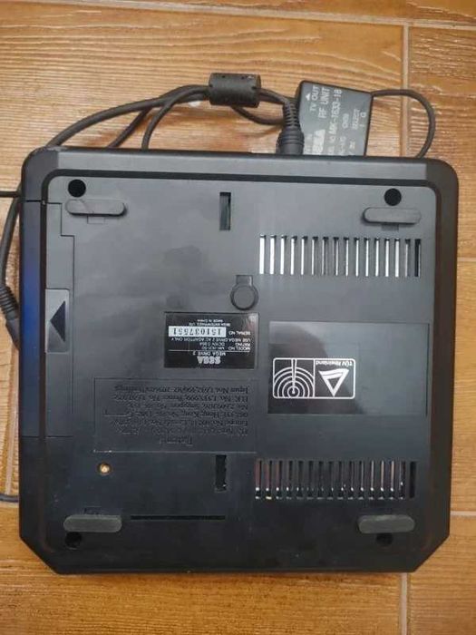 SEGA Mega Drive II Consola 16-Bit (Funciona) Sem cabo de alimentação