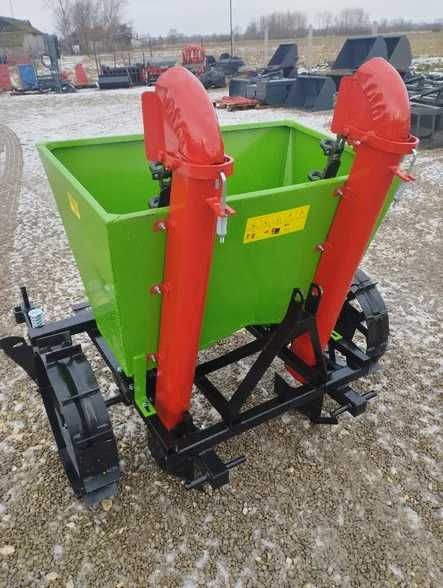 Dwurzędowa sadzarka do rozsady warzyw i ziemniaków