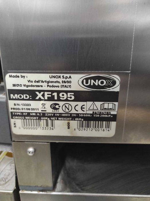 Конвенційна піч. 2011. Конвенційна піч Unox XF 195. З паром.