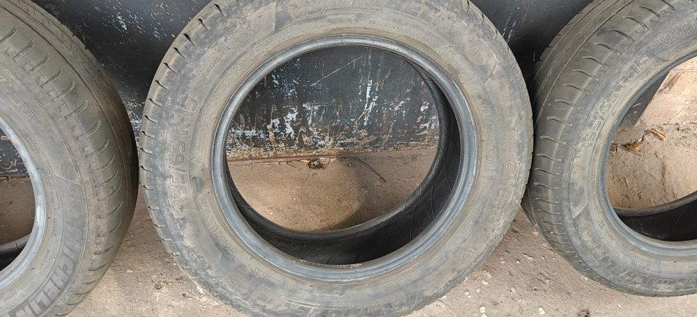 Шини Michelin 195 / 65 R15 комплект 4шт , літні