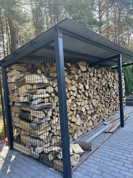 Drewutnia, zadaszenie na drewno