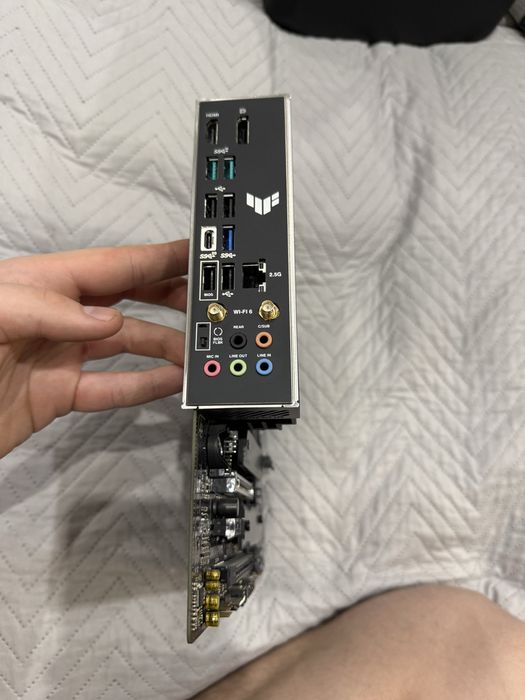 Материнська плата Asus TUF Gaming B650-Plus Wi-Fi (sAM5, AMD B650, PCI