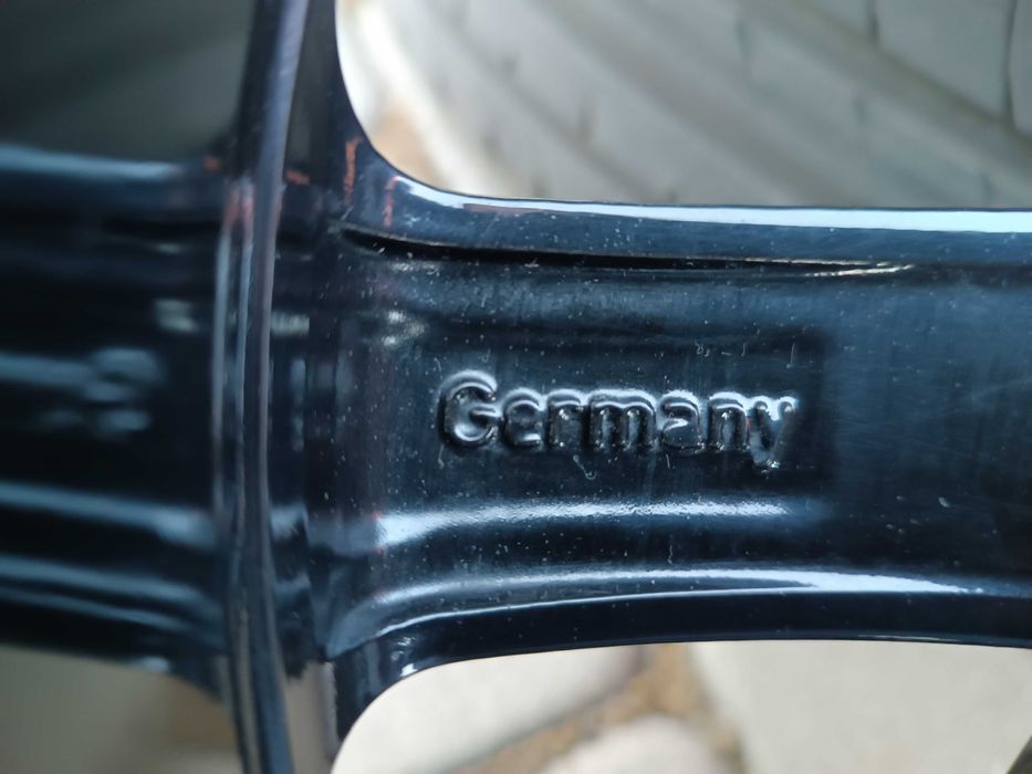 piękne felgi z oponami letnimi