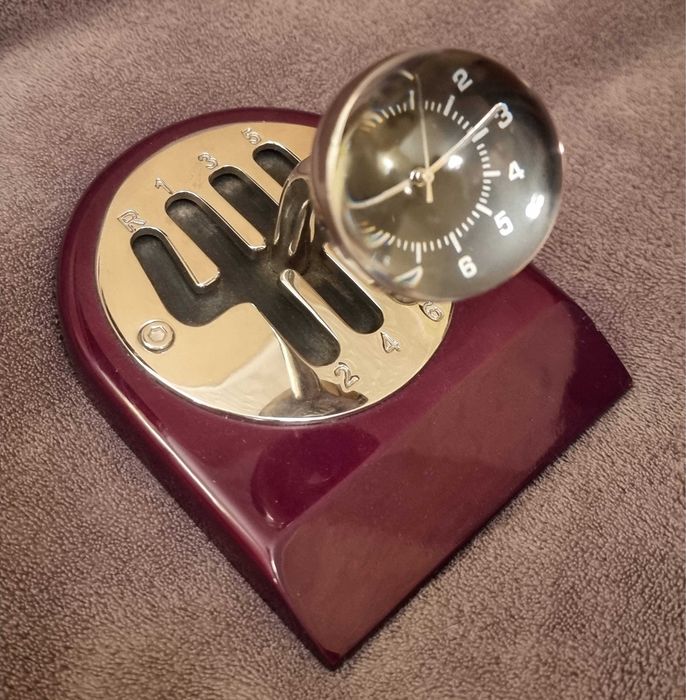 Gałka zmiany biegów, zegarek gadżet z PRL