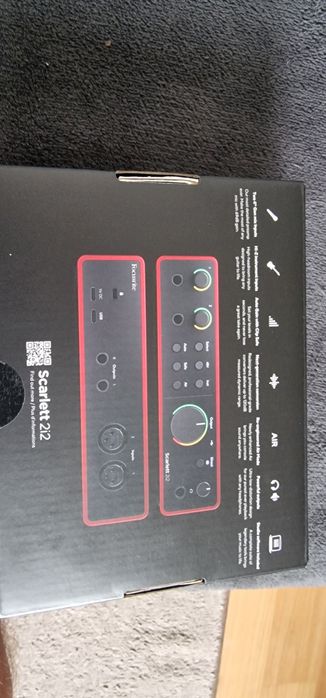 Mikrofon rode nt 2000 + focusrite