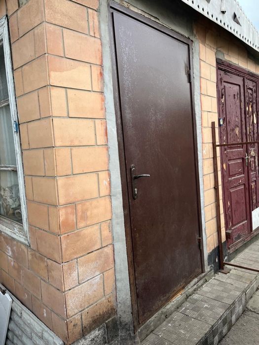 Продам 1/2 окремий двір , 25 школа !