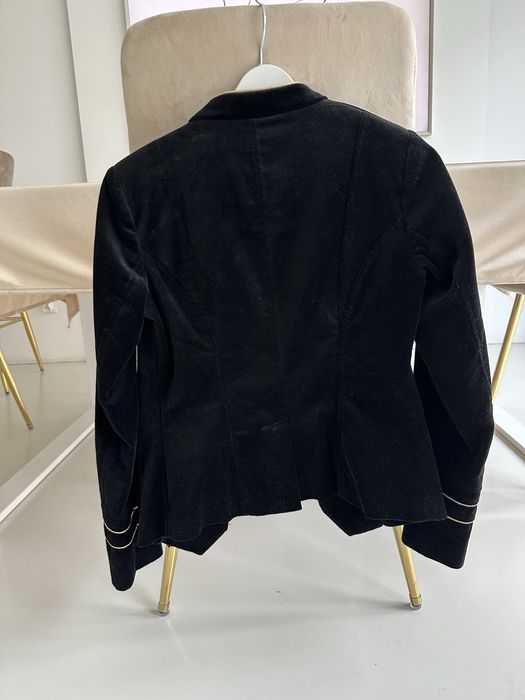 Guess czarna aksamitna marynarka w stylu Balmain