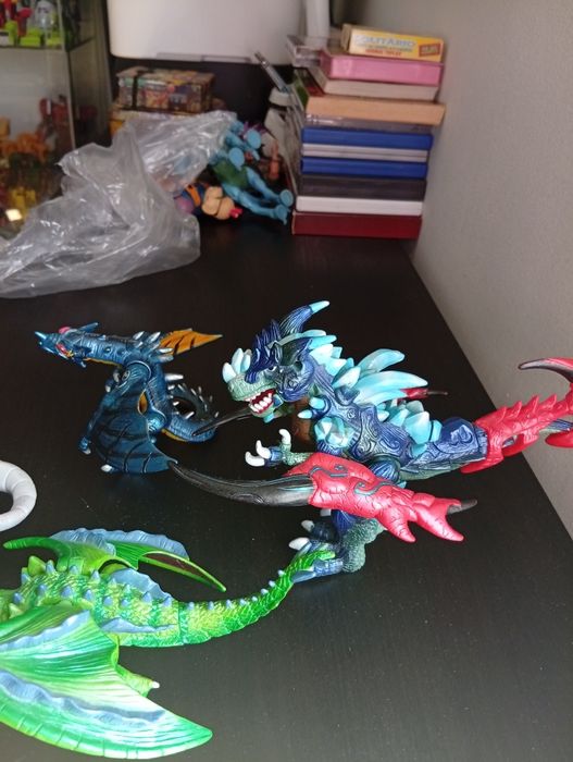 Conjunto de figuras dinofroz