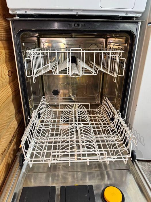 Професійна посудомийна машина Miele PG 8056 U AE