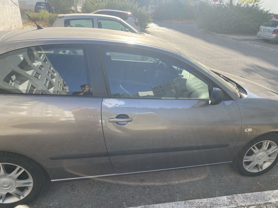 Seat Ibiza  2003 inspeção em dia.