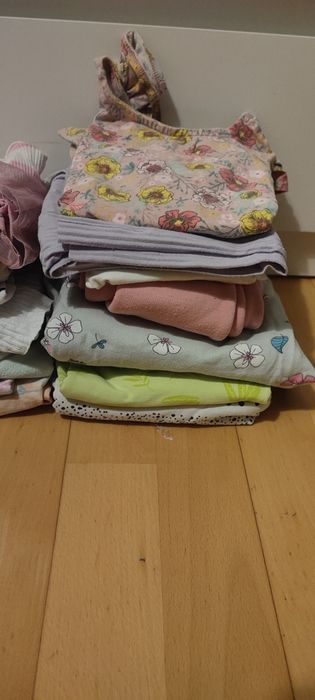 Zestaw ubranek dla dziewczynki rozmiar 122