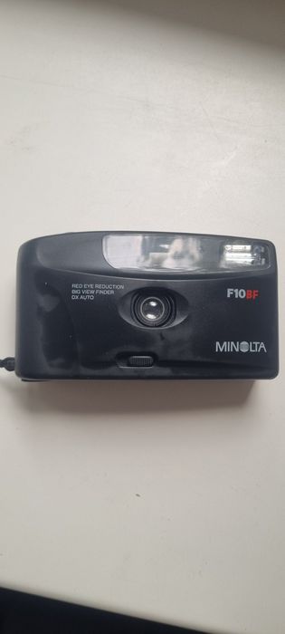 Плівковий фотоапарат Minolta F10BF

справний