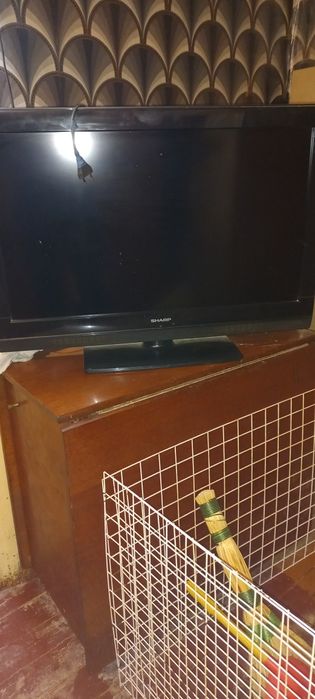 Телевизор    шарп