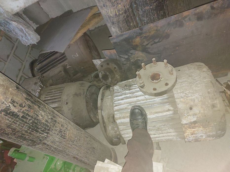 Продам електродвигуни 40 кВт