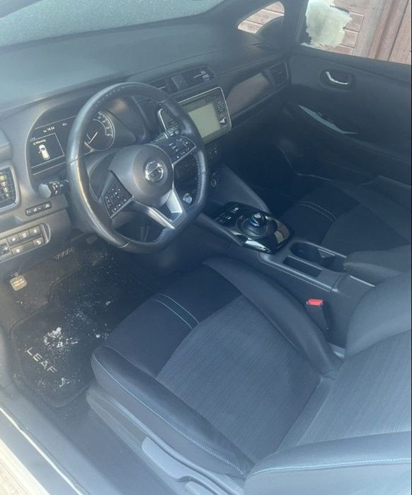 Nissan leaf електричка