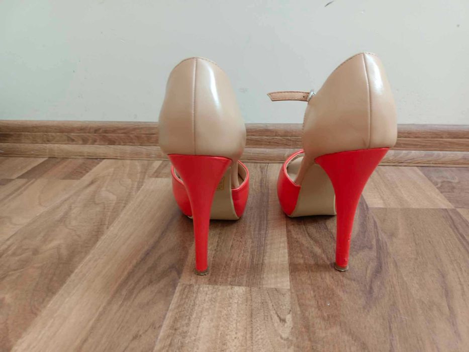 Buty damskie r. 39
