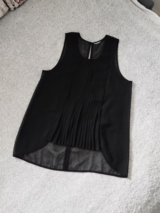 Czarna cienka transparentna letnia bluzka mgiełka bez rękawów bokserka