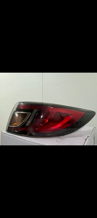 Faróis Mazda 6 sw