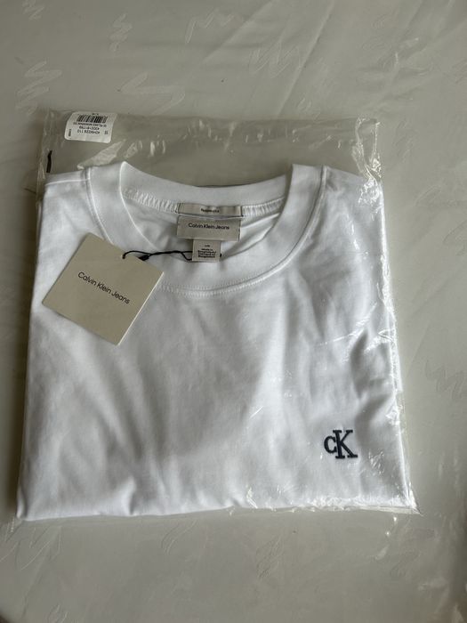 Футболка Calvin Klein Jeans Made in Bangladesh  Нова Оригінал L 1150грн