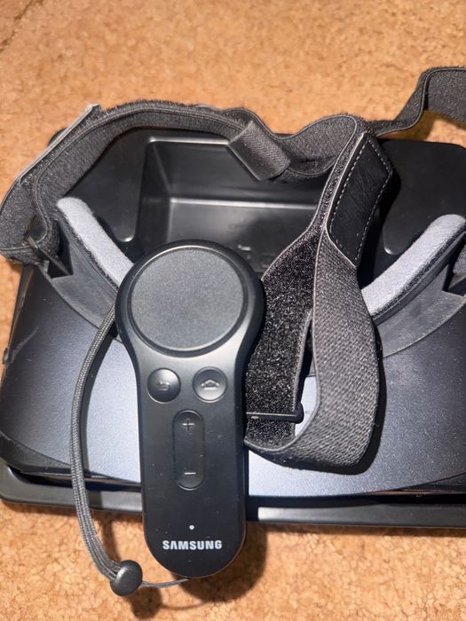 Gear VR with Controller