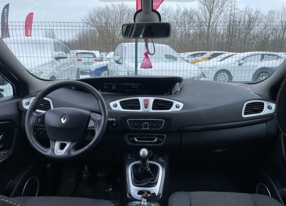 Продам Меган Сценік