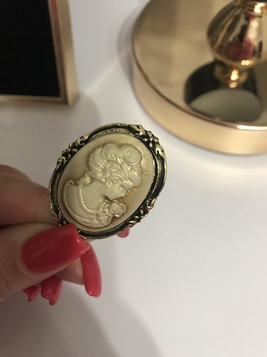 Broszka Kamea Vintage