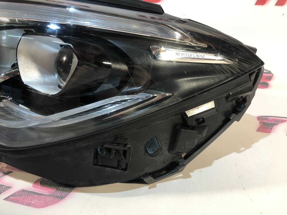 Farol Frente Otica MERCEDES CLA W118 Esquerdo Original