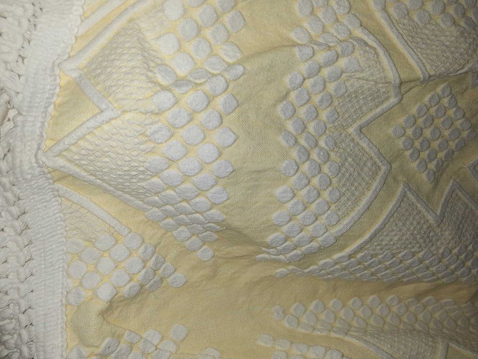 Colchas/mantas de casal trabalhadas