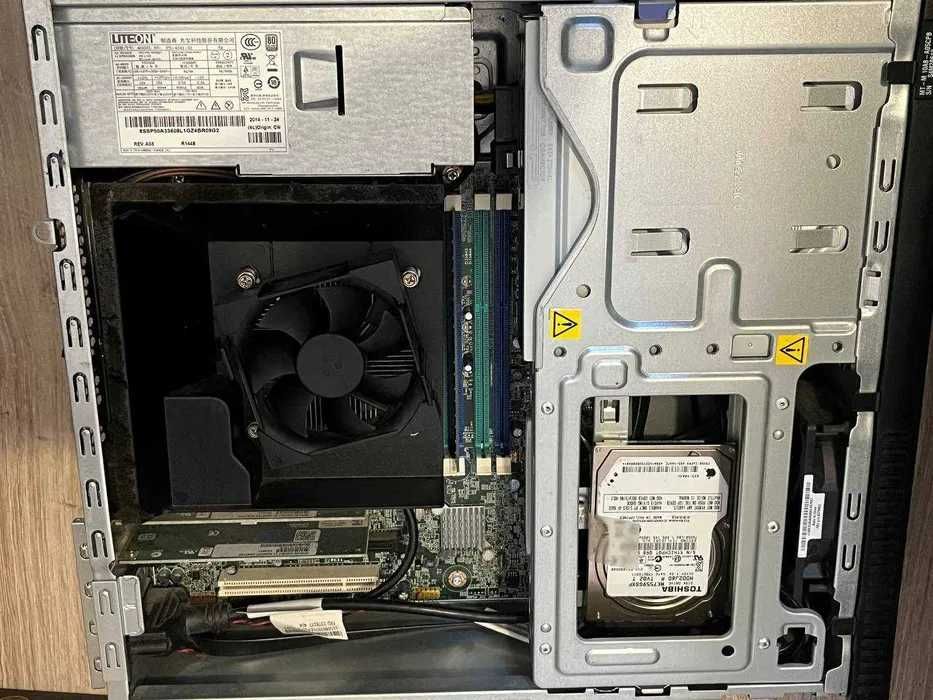 ThinkCentre i5/4gb/750gb