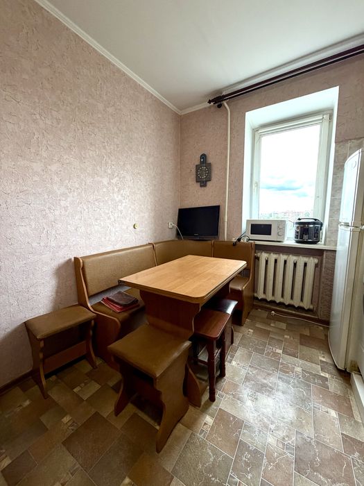 Оренда 3к квартири, Виставка
