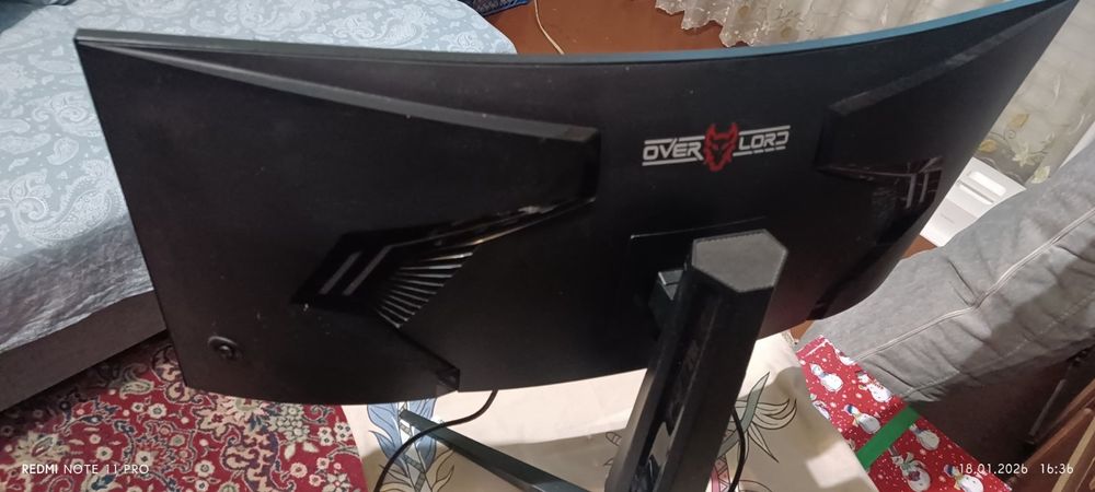 Продам монітор майже новий