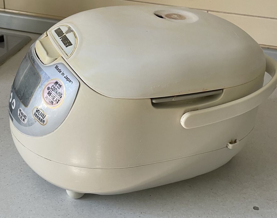 Мультиварка, Рисоварка Zojirushi Японії