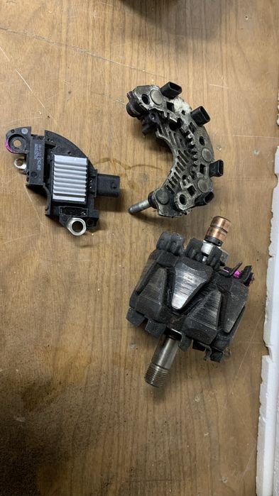 Генератор Denso 585