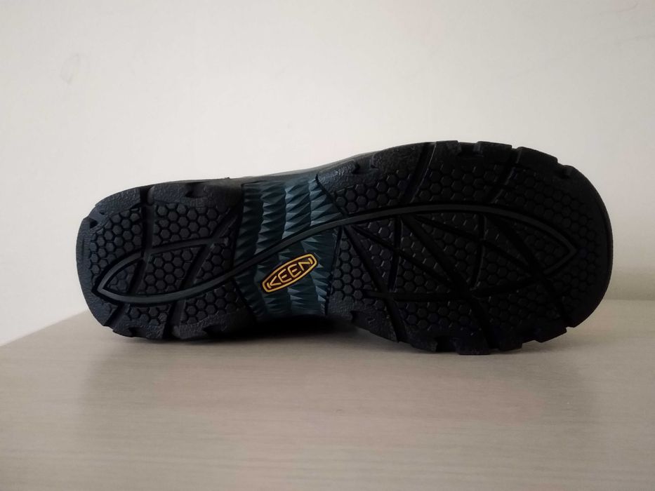 Keen. Подарую тільки правий чобіт