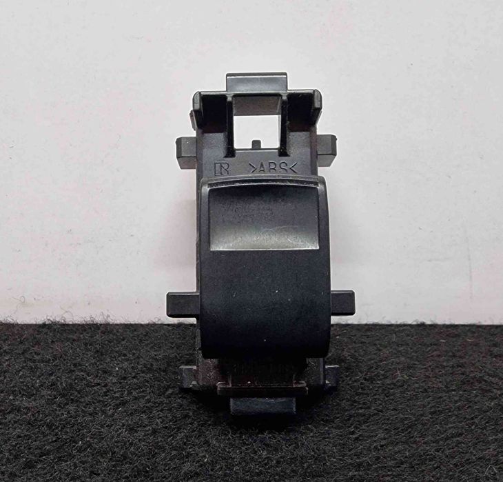 Comando / Botão / Interruptor Vidros Trás Direito 192829 - TOYOTA YARIS
