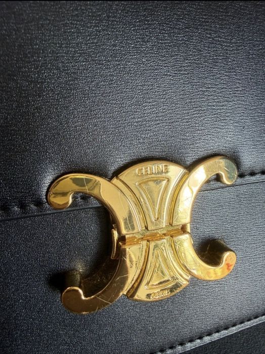 Czarna torebka firmy Celine