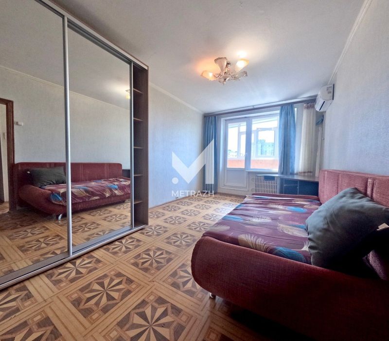 Продам 1 кв Тарасовский вьезд,  м Спортивная,м Защитников Украина,м Метростроителей